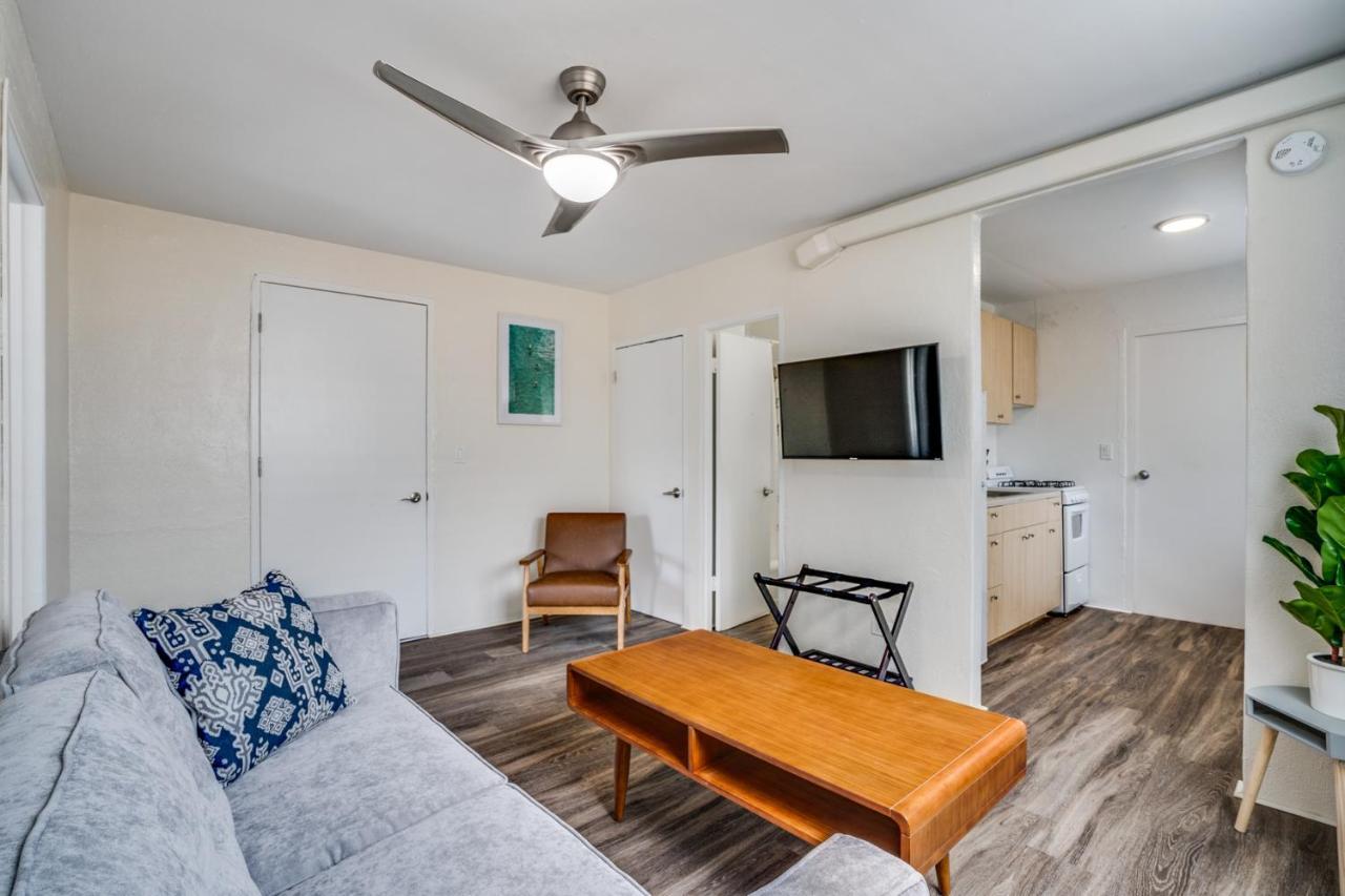 Aloha Suites Waikiki Honolulu Bagian luar foto